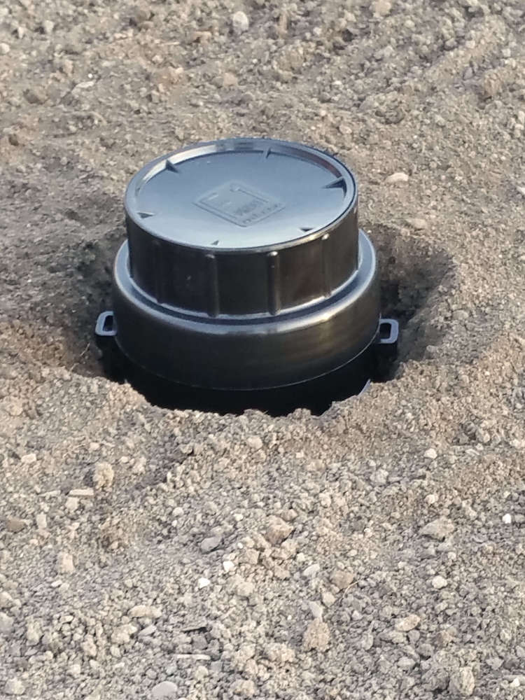 Cum se instalează un dispozitiv de repelare a cârtițelor, nevăstuicii și șoarecilor de câmp