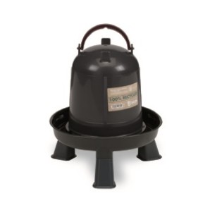 Boluri de băut fabricate din plastic reciclat